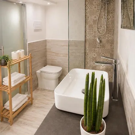 Centro Storico Stationsuite N5 Wifi Tutto A Piedi! * Palermo